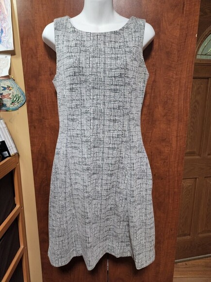 𝅺tahari Women’s Dress 6 Mini Shift Sleeveless Career Gray White Dress - Picture 1 of 12